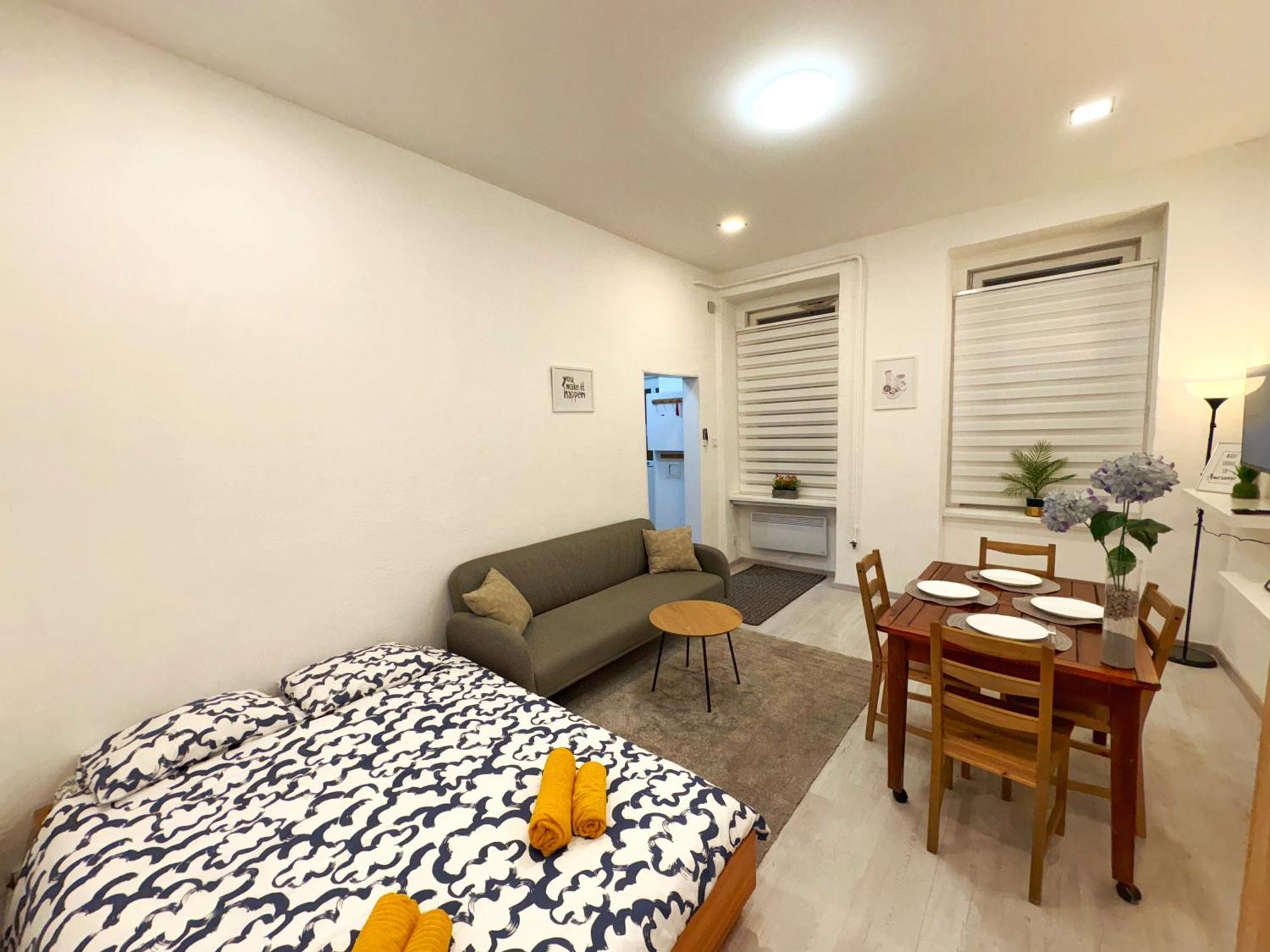 Central Private Apartment-7Pax Budapest Exterior photo